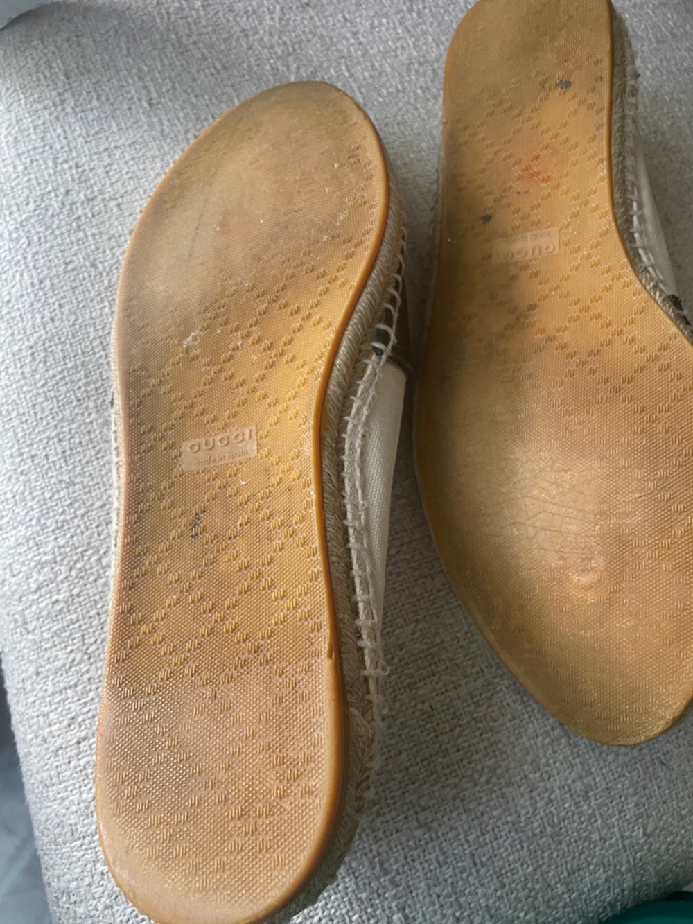 Gucci Black Leather Women's Espadrilles with Embossed Logo - Picture 6 of 9
